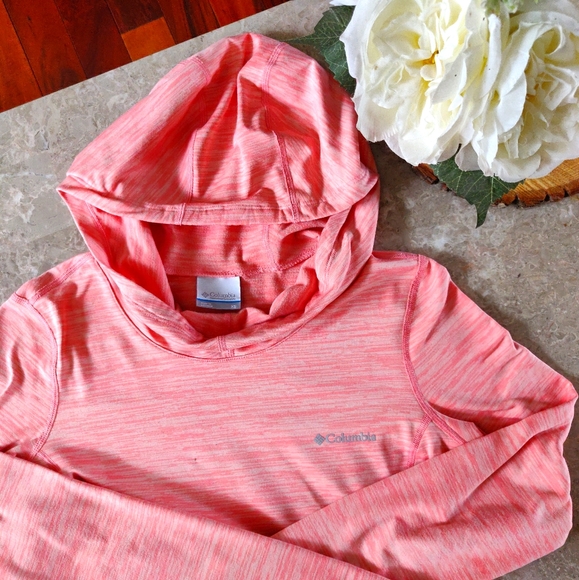 Pink Columbia pull over hoodie activewear
